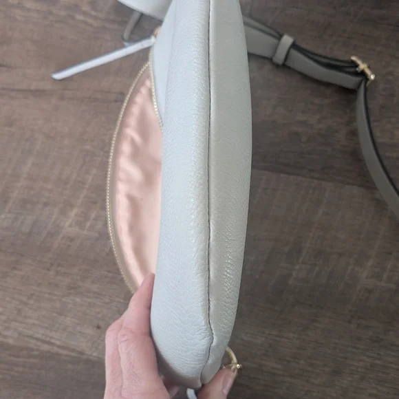 Sidekick-Poppy & Peonies Gray Crossbody Bag - Picture 6 of 8